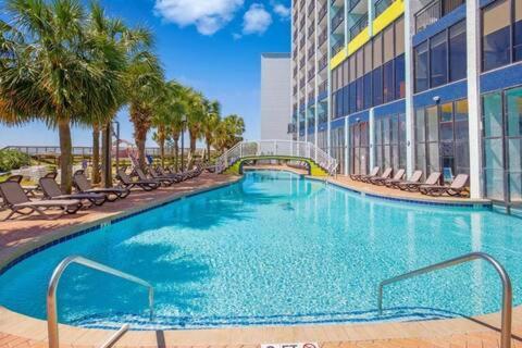 Heated Pools, Heated Lazy River, 3 Hot Tubs-Privately Owned Oceanfront Renovated Condo On 12Th Floor 미를 비치 외부 사진